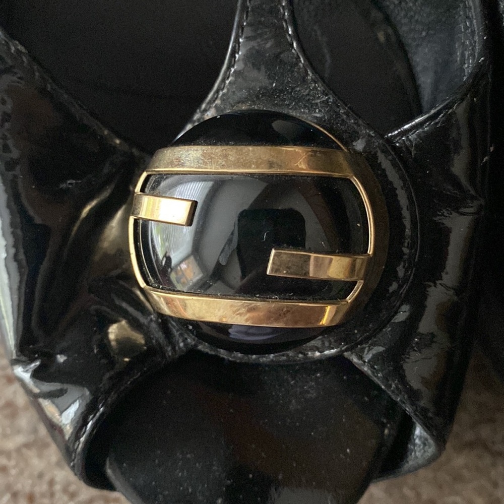 FENDI Black Patent Leather T Strap Peep Toe Platform Sandals - Picture 5 of 13